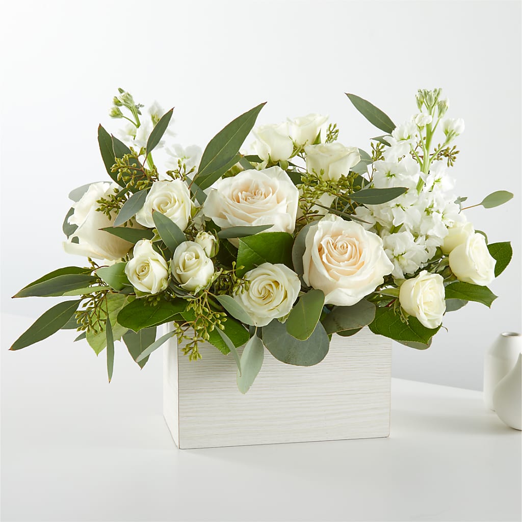 Fresh Linen Box Bouquet – MIDTOWN FLORIST, Kenosha WI