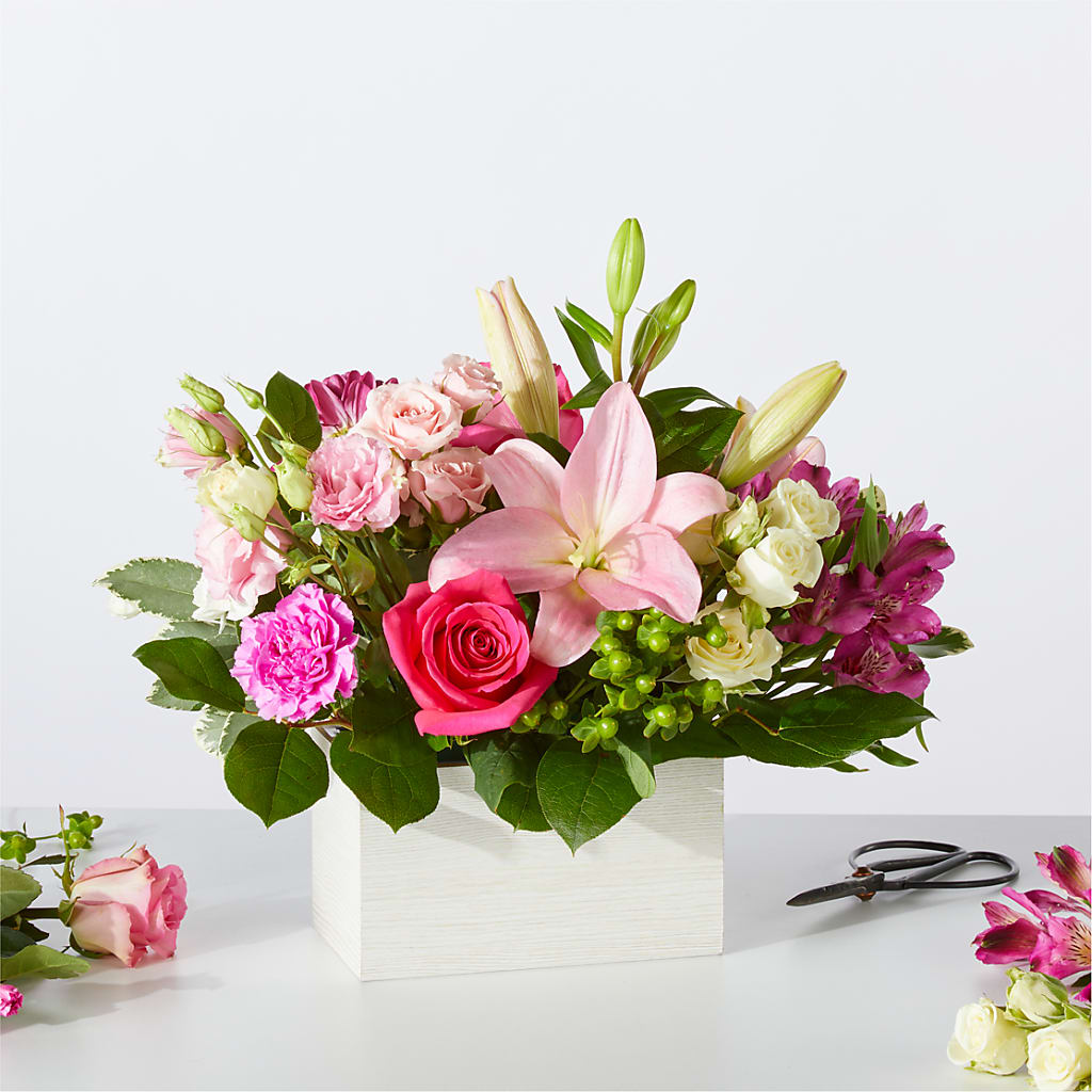 Sweetberry Box – A Florist Original – MIDTOWN FLORIST, Kenosha WI