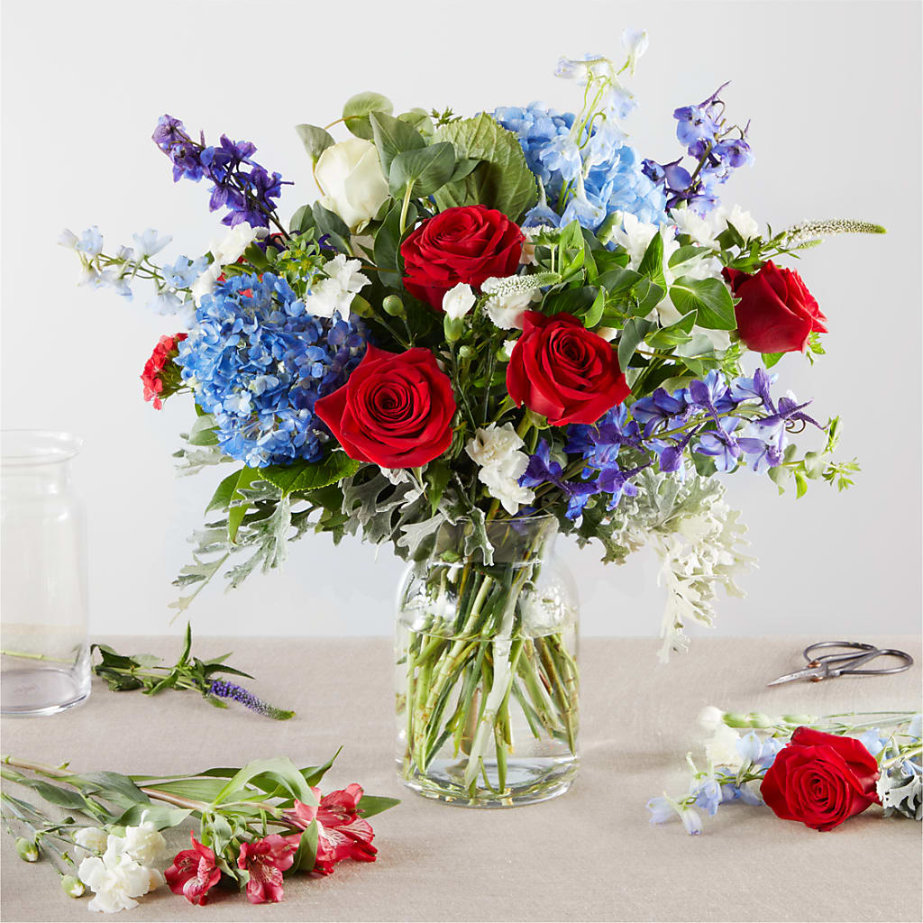 Star Spangled - A Florist Original – MIDTOWN FLORIST, Kenosha WI