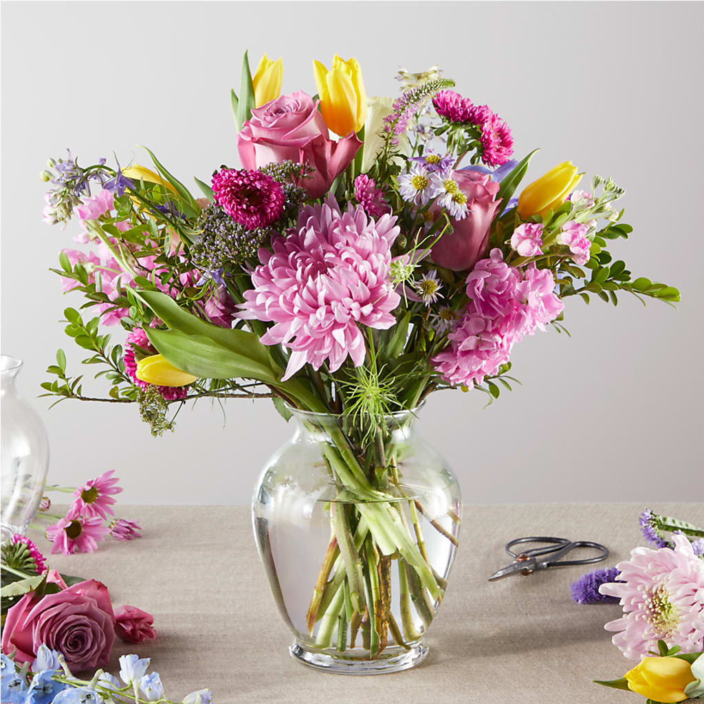 Pastel Tradition - A Florist Original – MIDTOWN FLORIST, Kenosha WI