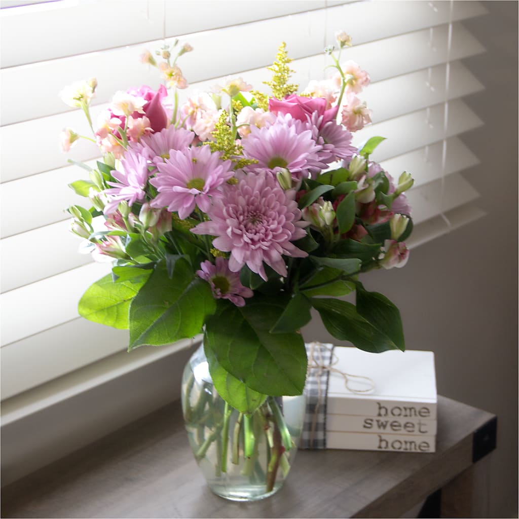 Pastel Tradition - A Florist Original – Aiello Mid-town Florist INC, Kenosha WI