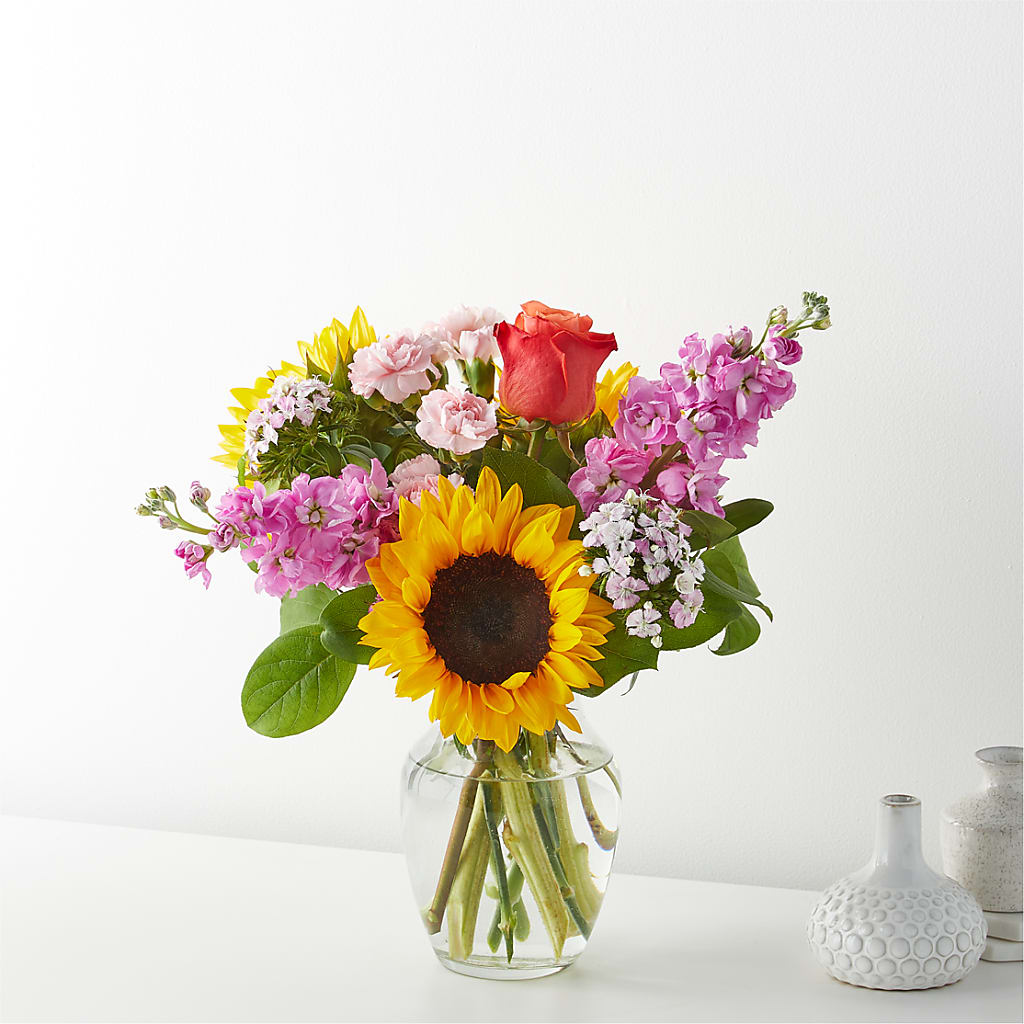 Yellow Brick Road Bouquet – MIDTOWN FLORIST, Kenosha WI