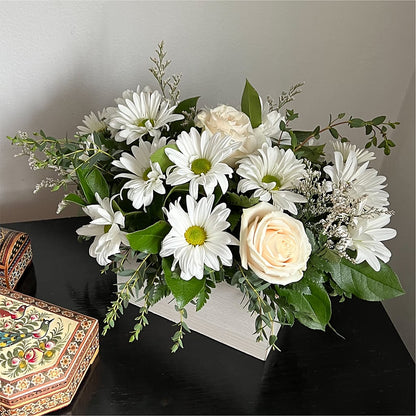 Fresh Linen Box Bouquet –  Aiello Mid-town Florist, Kenosha WI