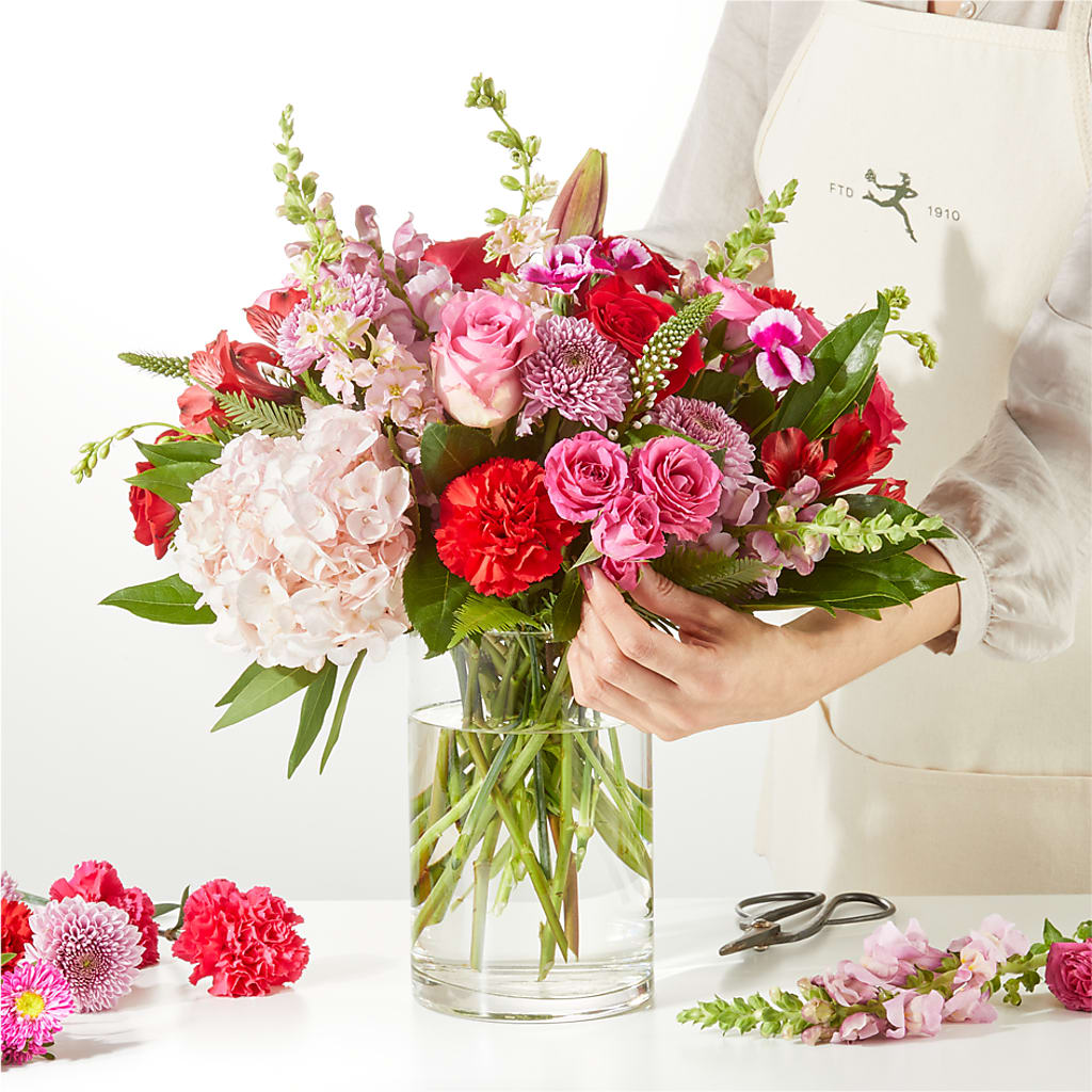Swooning Over You - A Luxury Florist Original –  Aiello Mid-town Florist, Kenosha WI