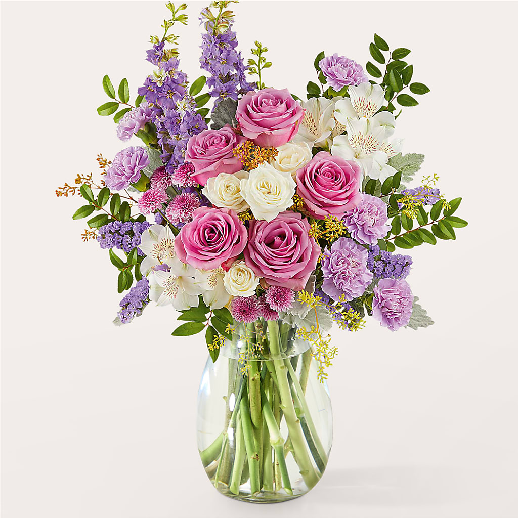 Lucky Me Bouquet –  Aiello Mid-town Florist Inc, Kenosha WI