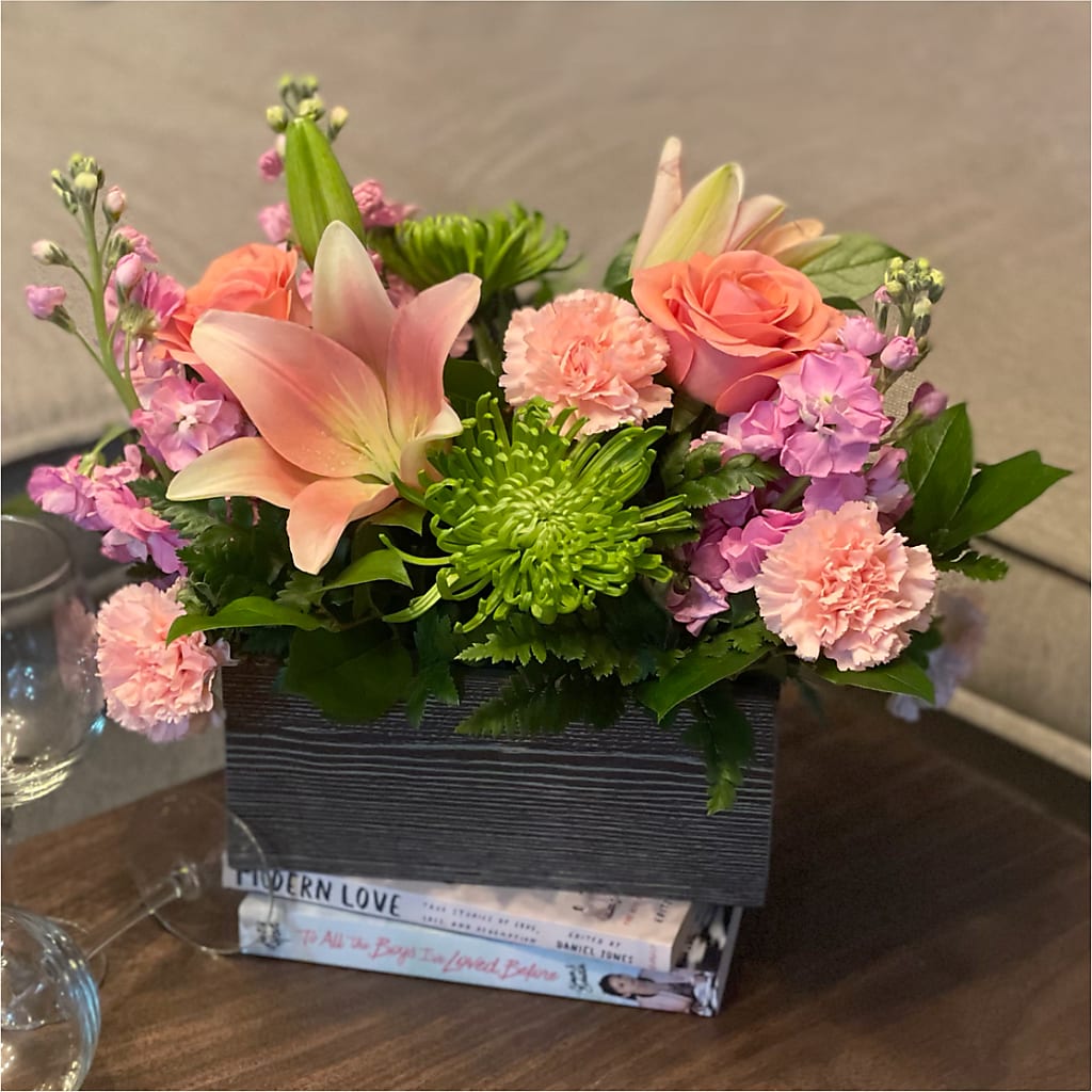 Beautiful Spirit Basket –  Aiello Mid-town Florist, Kenosha WI