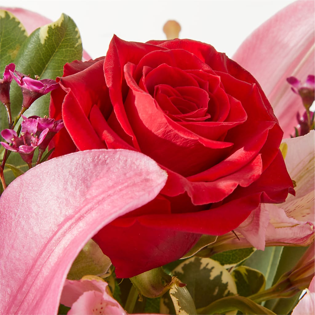 Lucky in Love Bouquet –  Aiello Mid-town Florist, Kenosha WI