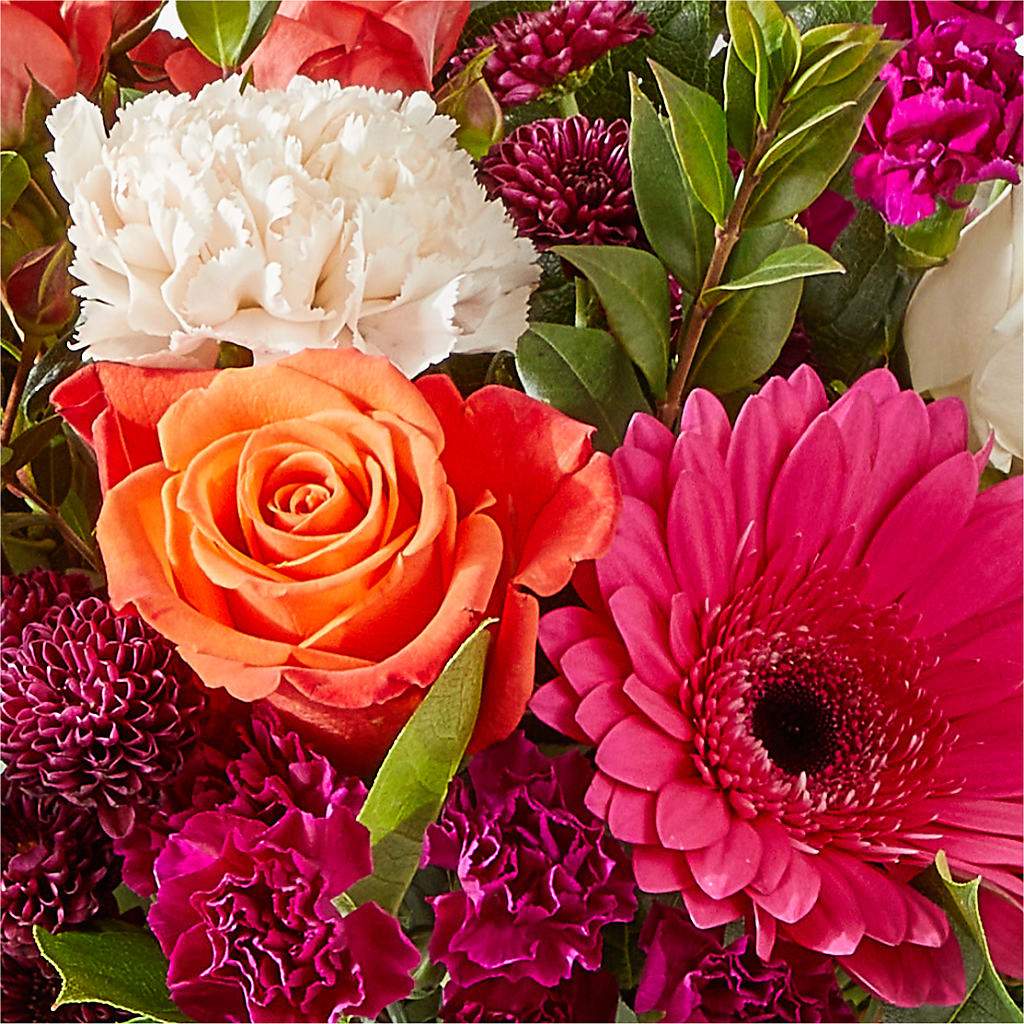Smell the Roses Bouquet –  Aiello Mid-town Florist INC, Kenosha WI